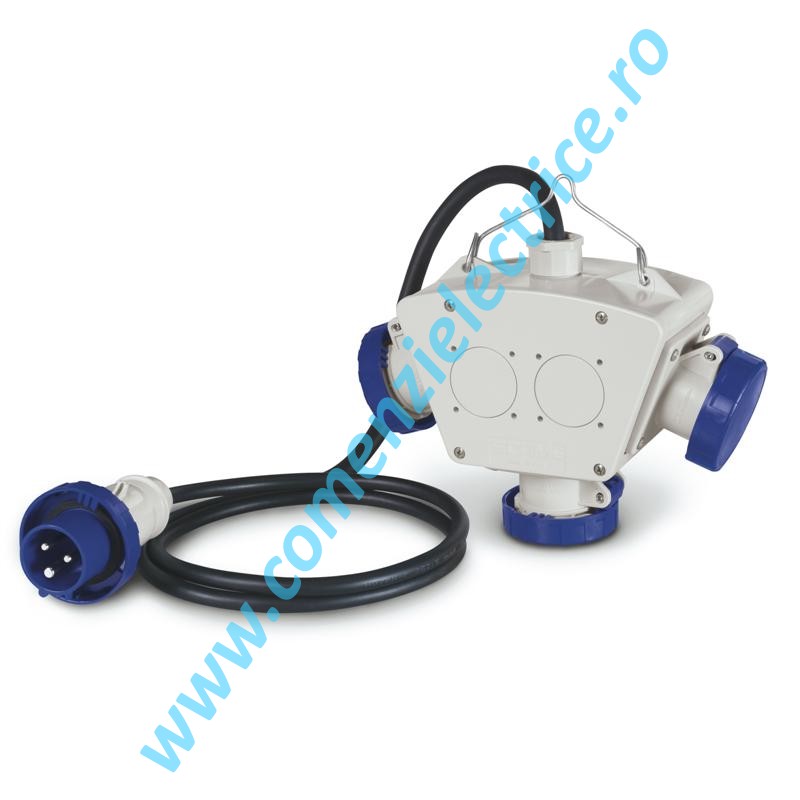 Adaptor cu cablu de la 3P+N+E la 2x2P+E si 3P+E IP66 Scame